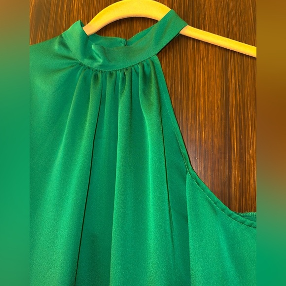 NWT TRINA TURK Alice Draped Satin One-Shoulder Drop Top - Picture 3 of 6